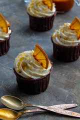  Christmas Cupcakes with Dried Orange and Cream