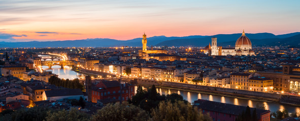 Fototapeta na wymiar Panoramic view of Florence from Piazza Michelangelo at night