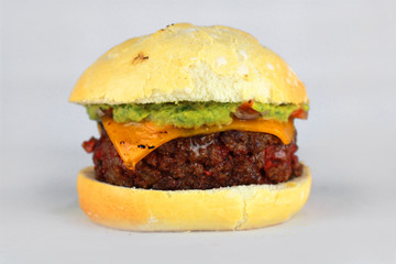 Hamburguesa ternera queso con guacamole