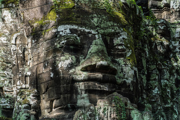 Fototapeta na wymiar sculptures in the South Gate of Angkor Thom