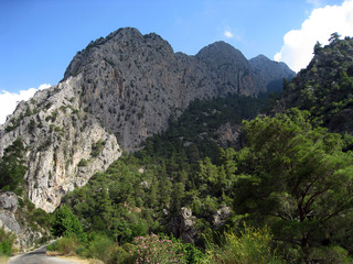 Fototapeta na wymiar view of the top of the mountain