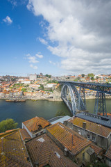 Obraz premium the iconic Luís I bridge in Porto city center that built over the Douro river. this beautiful bridge made by Eiffel company in the 19th century. 