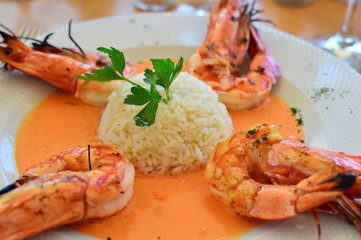 grilled shrimp with lemon