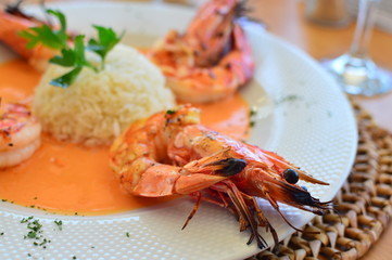 grilled shrimp with lemon