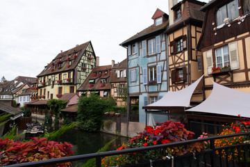 Fototapeta na wymiar Architecture of typical Alsatian houses in Colmar