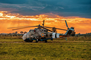 Fototapeta premium military helicopter on sunset