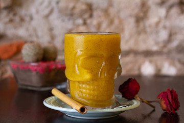 Smoothie skull