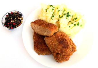 Soy schnitzel and mashed potatoes