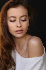 Obraz premium Beautiful young female brunette model