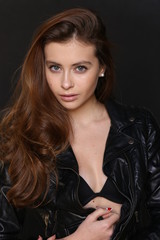 Naklejka premium Beautiful young female brunette model