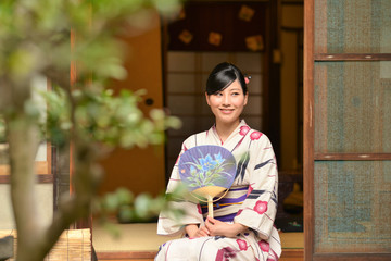 美しい日本人女性の浴衣姿