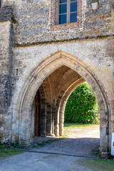 Fototapeta na wymiar Saint-Evroult-Notre-Dame-du-Bois. Ruines de l'abbaye. Orne. Normandie 