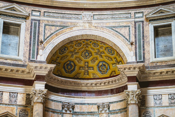 Obraz premium Details of the interior of the ceiling of the Pantheon in Rome