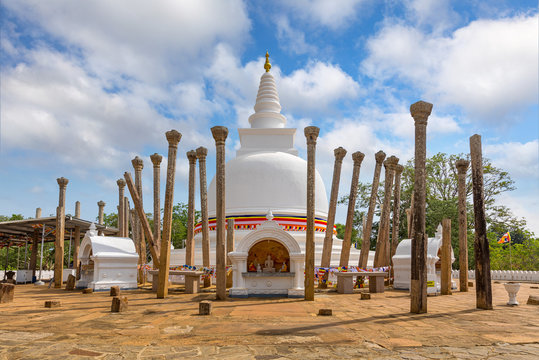 Thuparamaya, first Buddhist temple in Sri Lanka