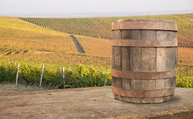 Obraz premium Landscape of Tuscany with desk of yellow wood