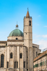 Fototapeta na wymiar Basilica San Francesco, Ascoli Piceno, Italy