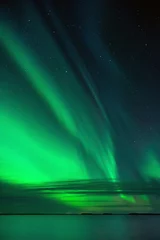 Kussenhoes Aurora Borealis en sterren boven het Pyhäselkä-meer, Finland © ekim