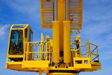 The crane operation in oil and gas platform 
