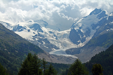 The glacier and the clouds