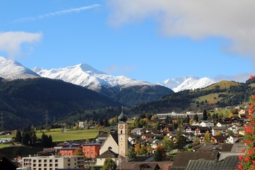 Die Pfarrkirche Sogn Gions in Disentis.