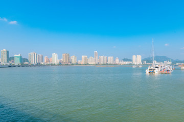 Fototapeta premium City view of Beaver Island on Couple Road in Zhuhai City, Guangdong Province