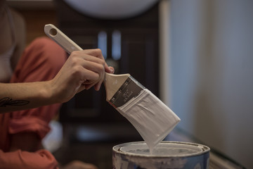 Brush out of the bucket