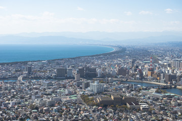 Fototapeta premium 沼津市街地と駿河湾の風景