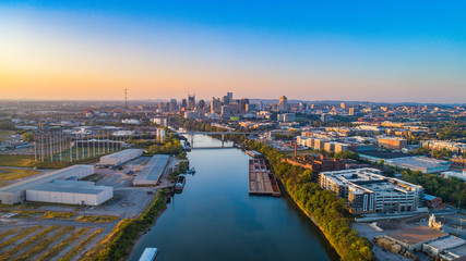 Obraz premium Nashville Tennessee TN Skyline Aerial