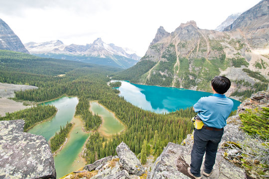 Hiking at Lake O&rsquo;Hara area in Yoho national park