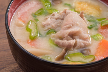 冬の味覚　かす汁