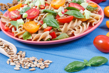 Salad with wholegrain pasta and vegetables. Dieting and healthy nutrition