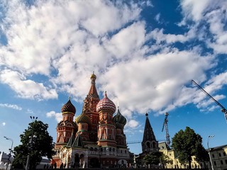Fototapeta na wymiar The basilika dom in Moscow