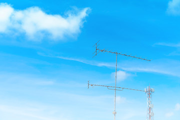 Background, bright sky, blue sky, comfortable with antennas, radio towers, telephone network antennas