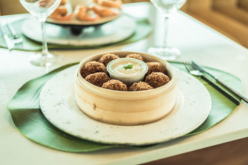 LIGHTWEIGHT CROQUETTES FOOD
