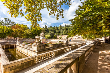 Les jardins de la Fontaine, Nîmes, Gard, France  - obrazy, fototapety, plakaty
