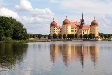 Fototapeta na wymiar Schloss Moritzburg Landschaft