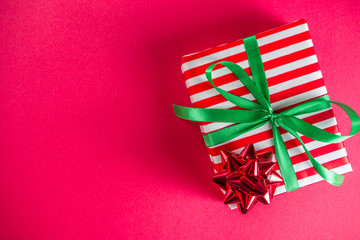 Fototapeta premium Christmas gift boxes simple pattern background