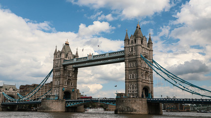 Fototapeta na wymiar Plano general del puente de la torre, Londres, Inglaterra