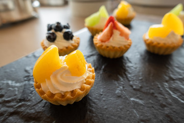 フルーツの乗ったケーキ