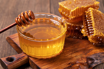 Honey and Honeycomb slice