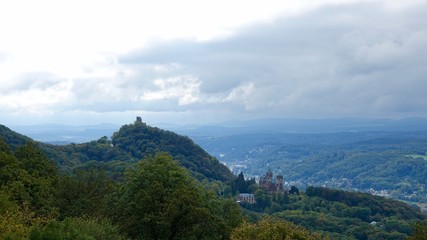 Fototapeta premium Blick über das Siebengebirge am Rhein, Landschaftspanorama