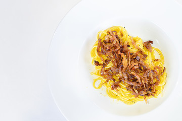 Carbonara pasta, spaghetti with pancetta, egg, hard parmesan cheese and cream sauce. Traditional italian cuisine. Pasta alla carbonara - Immagine