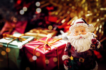 クリスマス　サンタクロースとプレゼント