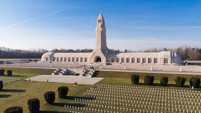 Verdun - L'Ossuaire de Douaumont - Champ de bataille 1916