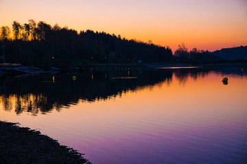 Blaue Stunde und Sonnenaufgang am Untreusee