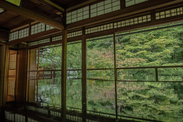 京都　瑠璃光院　日本庭園　紅葉　数寄屋造り　観光　写真素材　八瀬　お抹茶　お茶室　ライトアップ