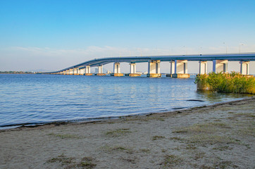 Obraz premium 滋賀 琵琶湖と琵琶湖大橋