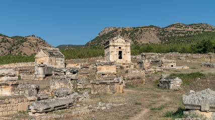 Fototapeta na wymiar Ruins of the ancient city of Hierapolis in Pamukkale, Denizli, Turkey
