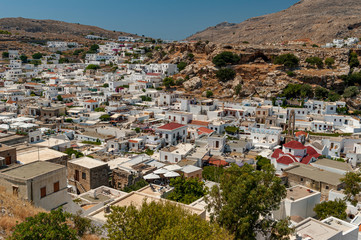 Das Zentrum von Lindos, einer kleinen Stadt auf Rhodos