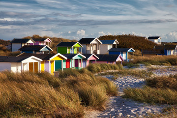 Fototapeta na wymiar colorful beach huts 